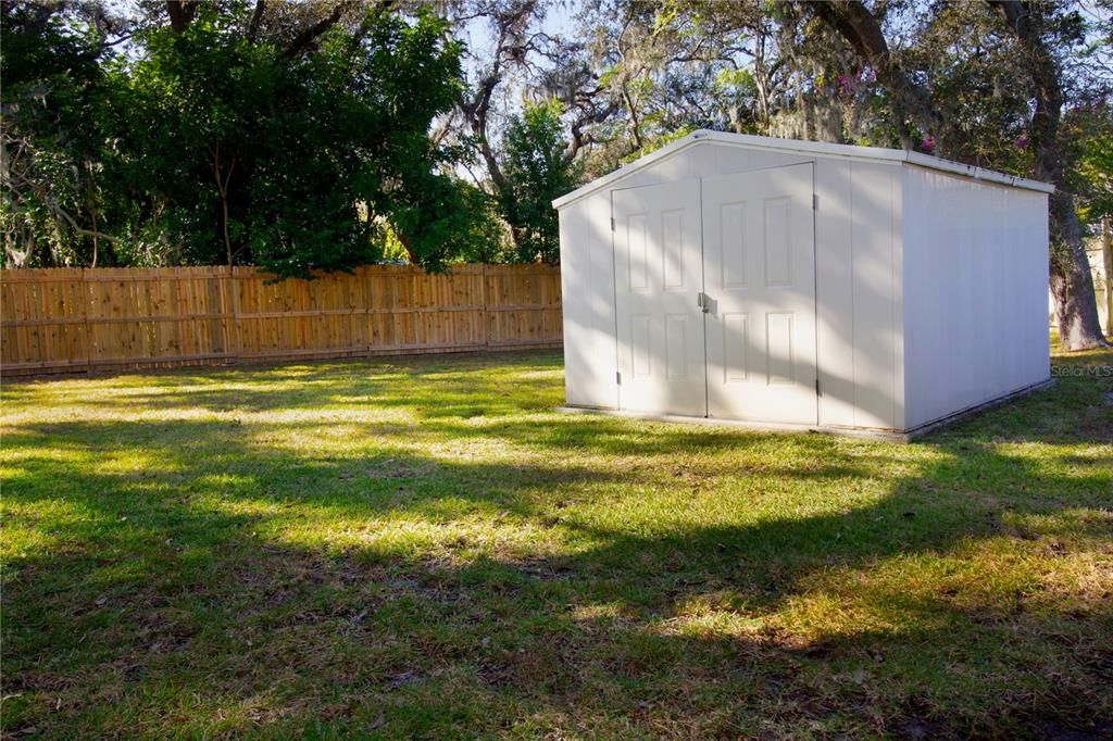 Active With Contract: $430,000 (3 beds, 2 baths, 1325 Square Feet)