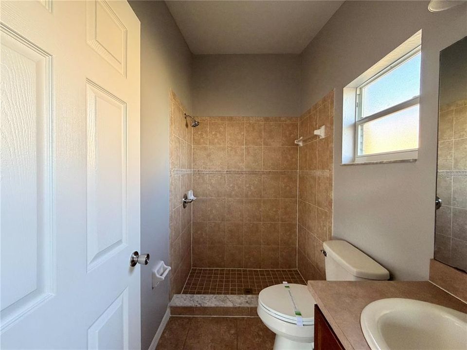 待售: $264,500 (3 贝兹, 2 浴室, 1269 平方英尺)