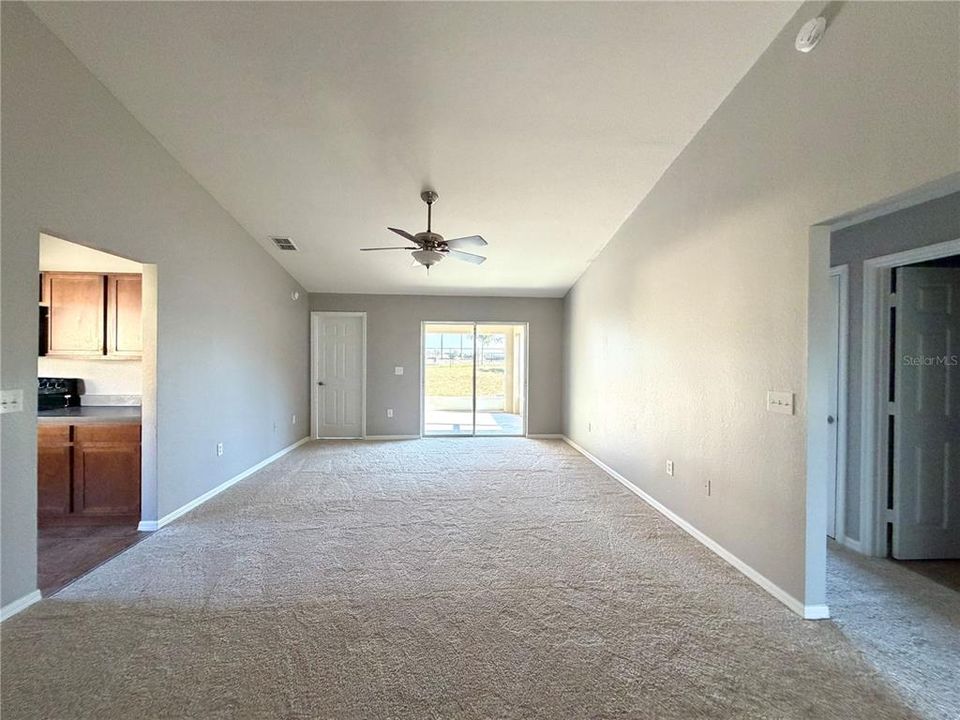 待售: $264,500 (3 贝兹, 2 浴室, 1269 平方英尺)