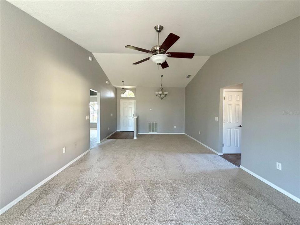 待售: $264,500 (3 贝兹, 2 浴室, 1269 平方英尺)