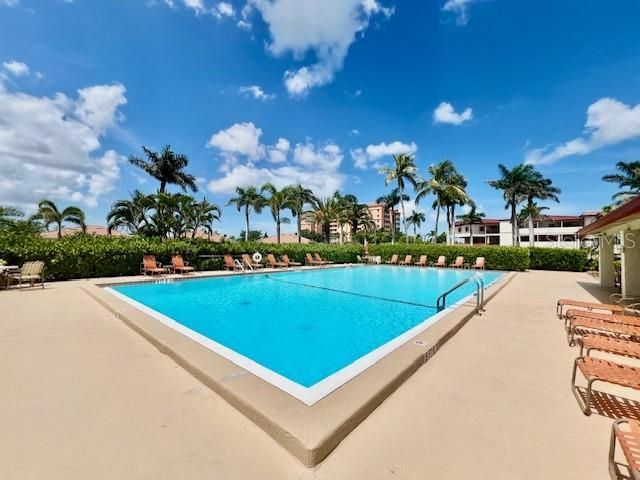 En Renta: $5,950 (3 camas, 2 baños, 2069 Pies cuadrados)