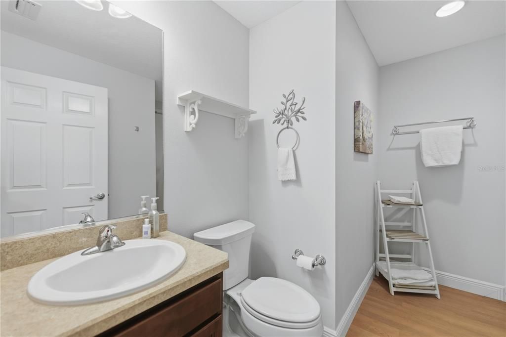 En Venta: $440,000 (3 camas, 2 baños, 1357 Pies cuadrados)