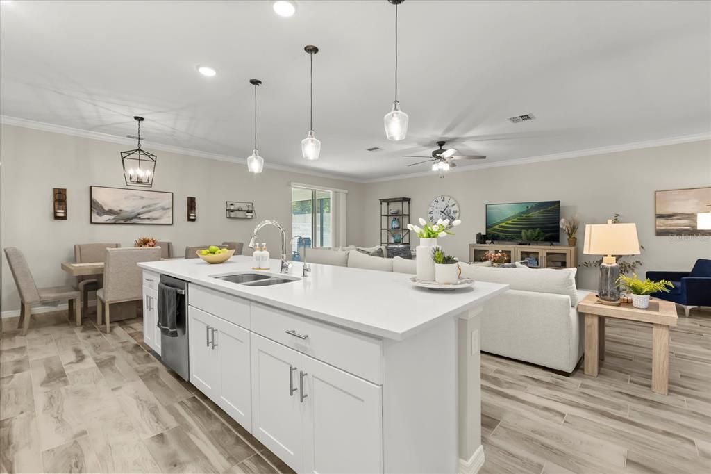 На продажу: $425,000 (3 спален, 2 ванн, 2062 Квадратных фут)