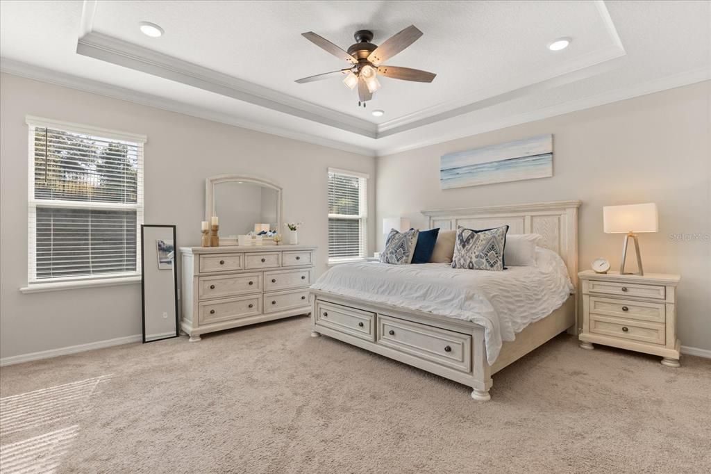 На продажу: $425,000 (3 спален, 2 ванн, 2062 Квадратных фут)