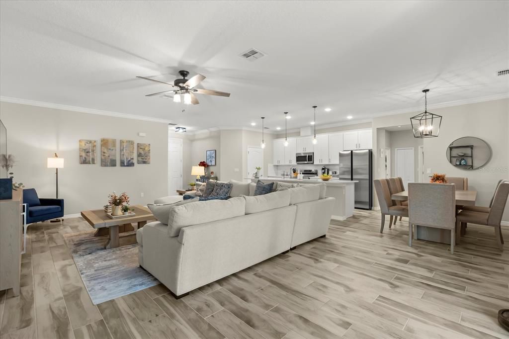 На продажу: $425,000 (3 спален, 2 ванн, 2062 Квадратных фут)