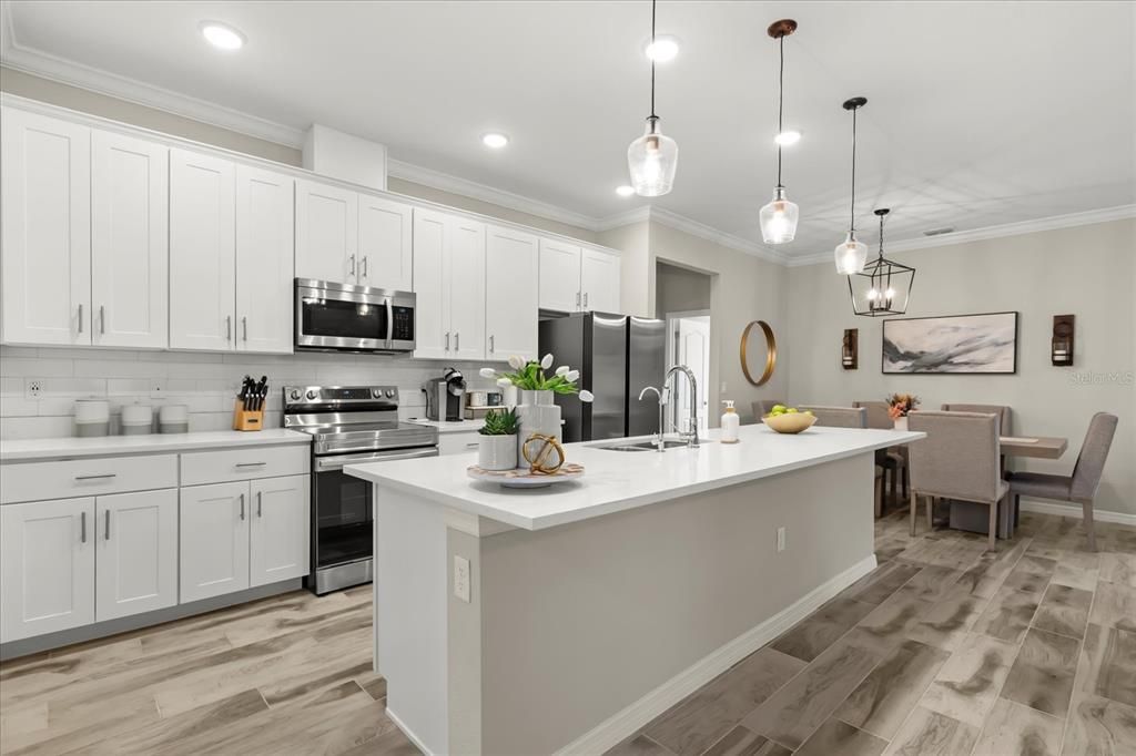 На продажу: $425,000 (3 спален, 2 ванн, 2062 Квадратных фут)