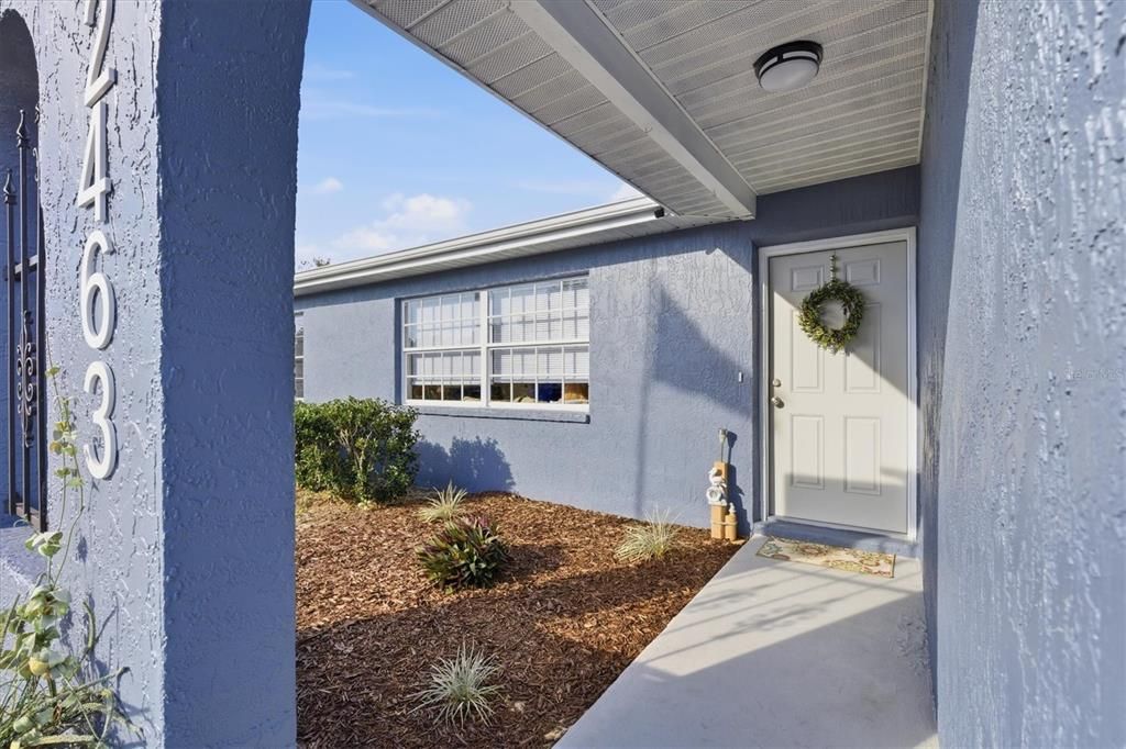 For Sale: $250,000 (2 beds, 2 baths, 968 Square Feet)