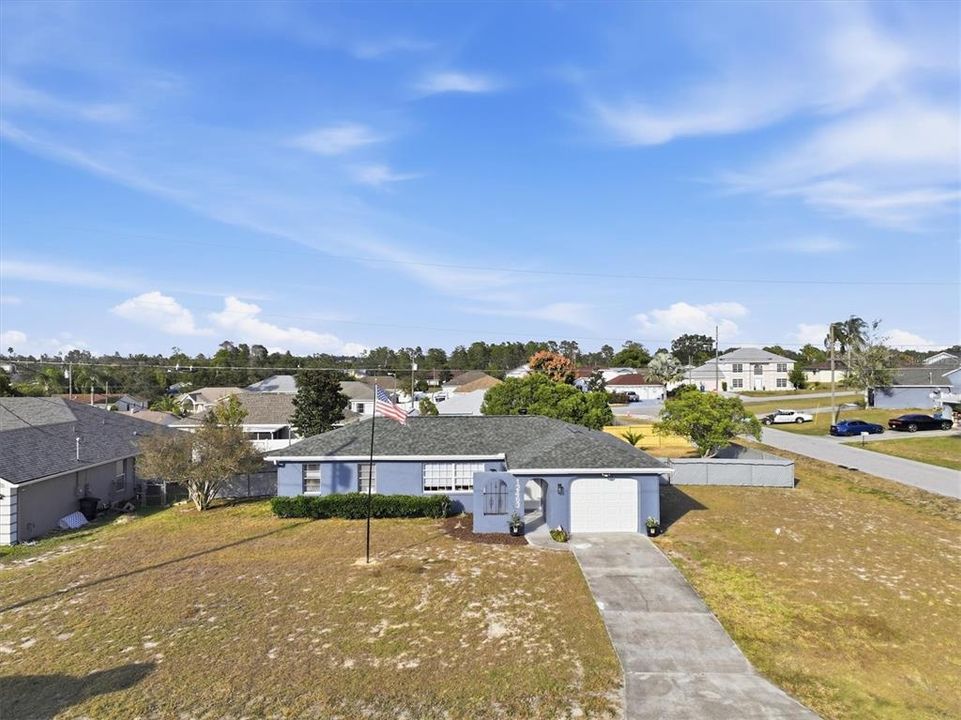 For Sale: $250,000 (2 beds, 2 baths, 968 Square Feet)