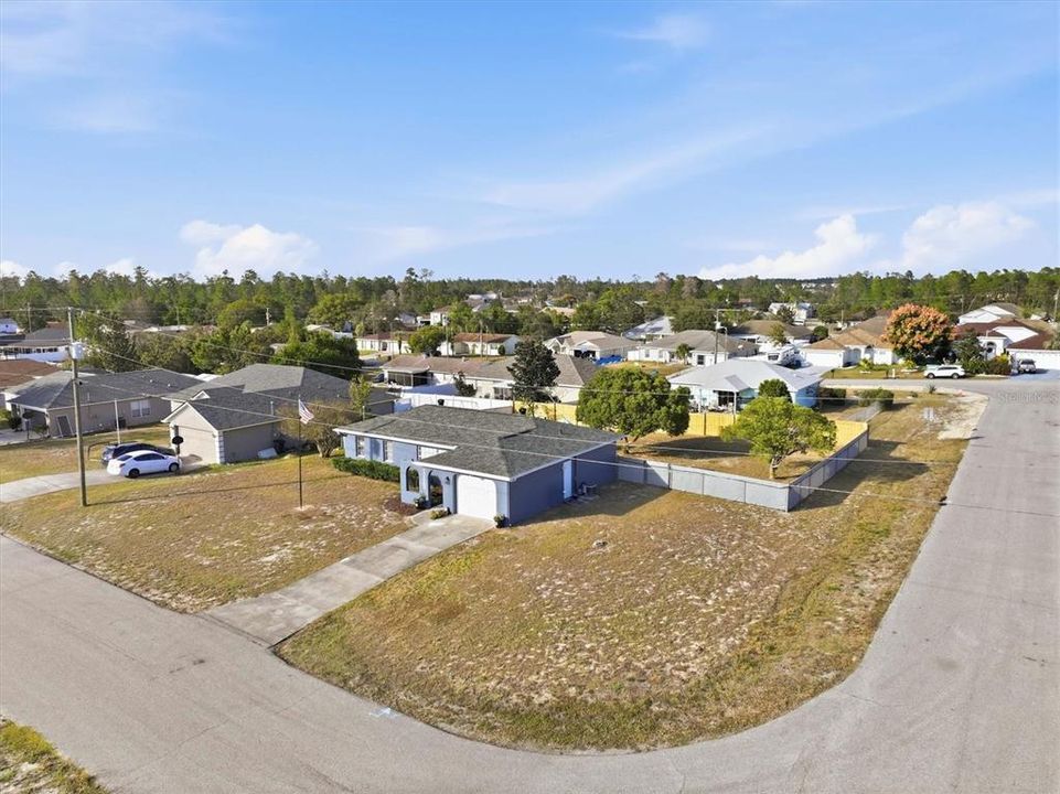 For Sale: $250,000 (2 beds, 2 baths, 968 Square Feet)