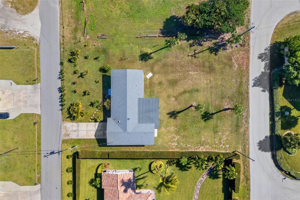 待售: $889,000 (4 贝兹, 2 浴室, 1616 平方英尺)