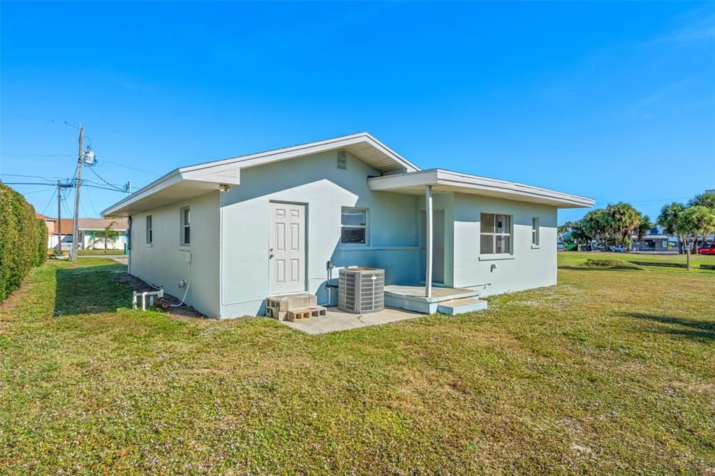 待售: $889,000 (4 贝兹, 2 浴室, 1616 平方英尺)