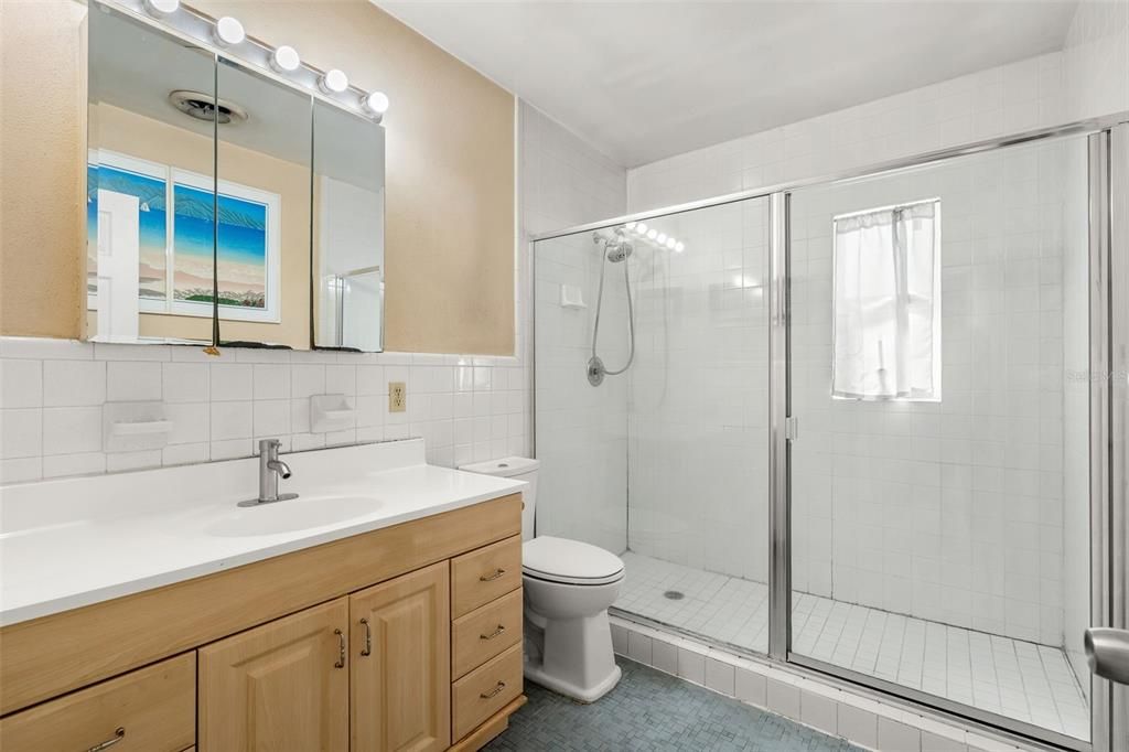 待售: $889,000 (4 贝兹, 2 浴室, 1616 平方英尺)