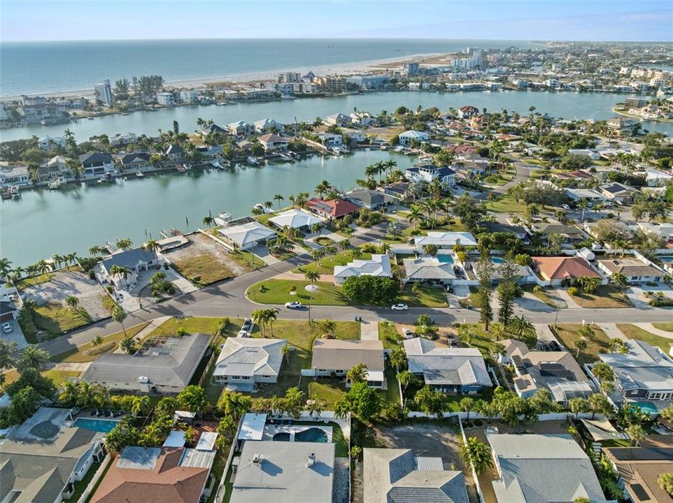 На продажу: $605,000 (3 спален, 1 ванн, 1320 Квадратных фут)