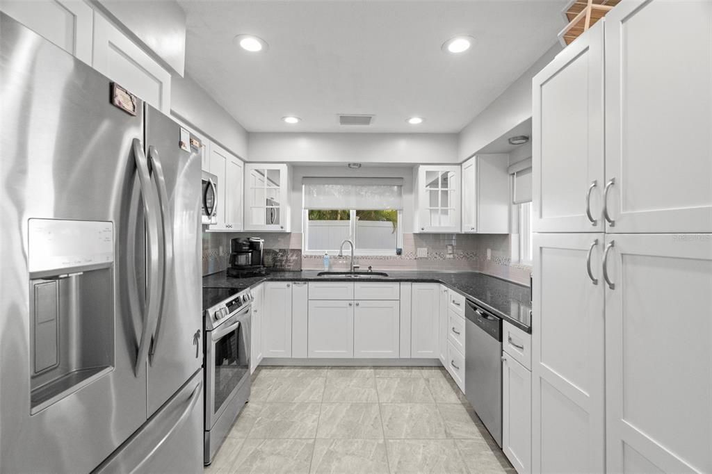 На продажу: $605,000 (3 спален, 1 ванн, 1320 Квадратных фут)