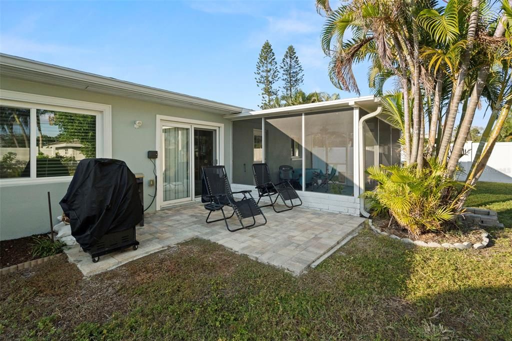 На продажу: $605,000 (3 спален, 1 ванн, 1320 Квадратных фут)