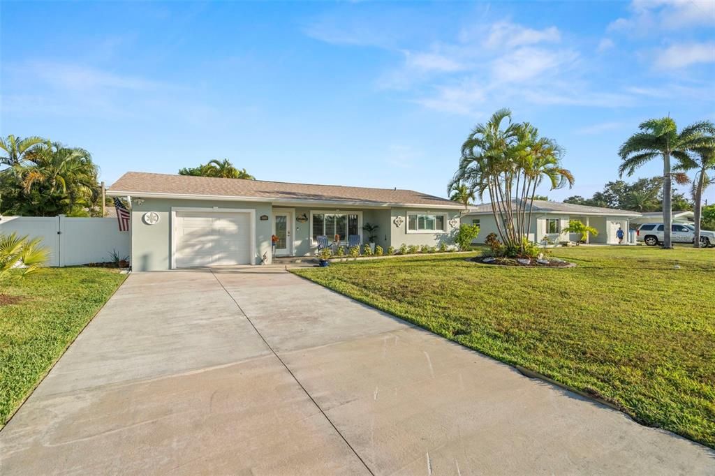 На продажу: $605,000 (3 спален, 1 ванн, 1320 Квадратных фут)