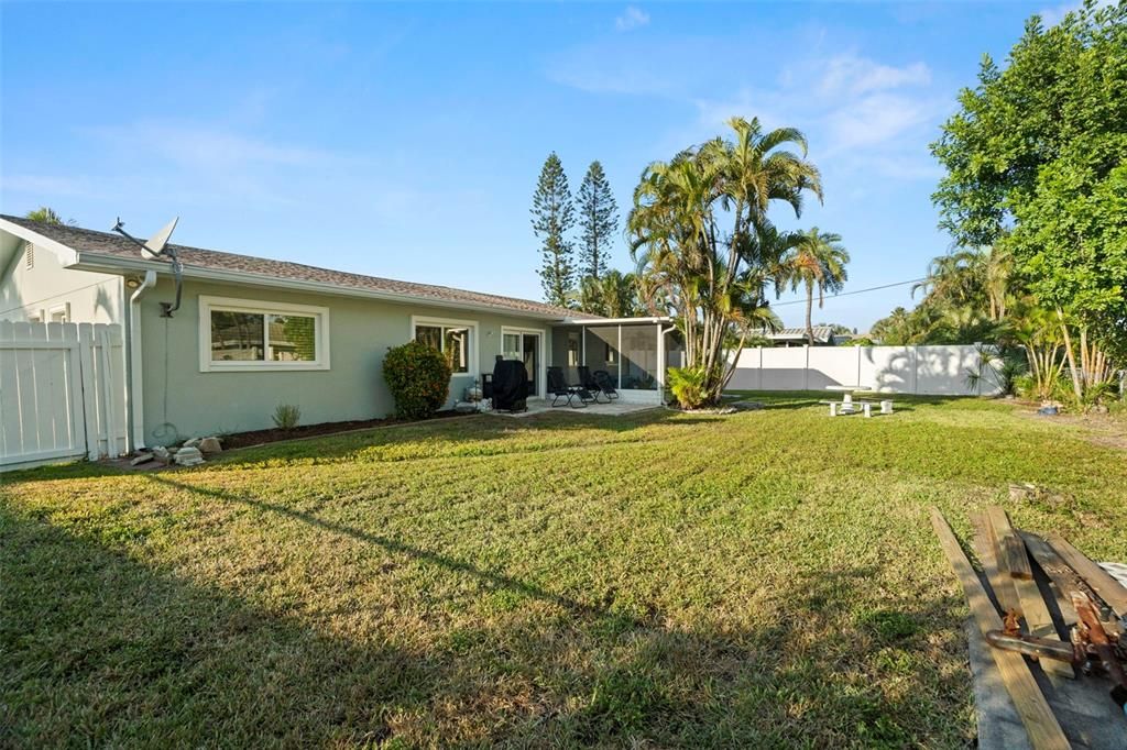 На продажу: $605,000 (3 спален, 1 ванн, 1320 Квадратных фут)