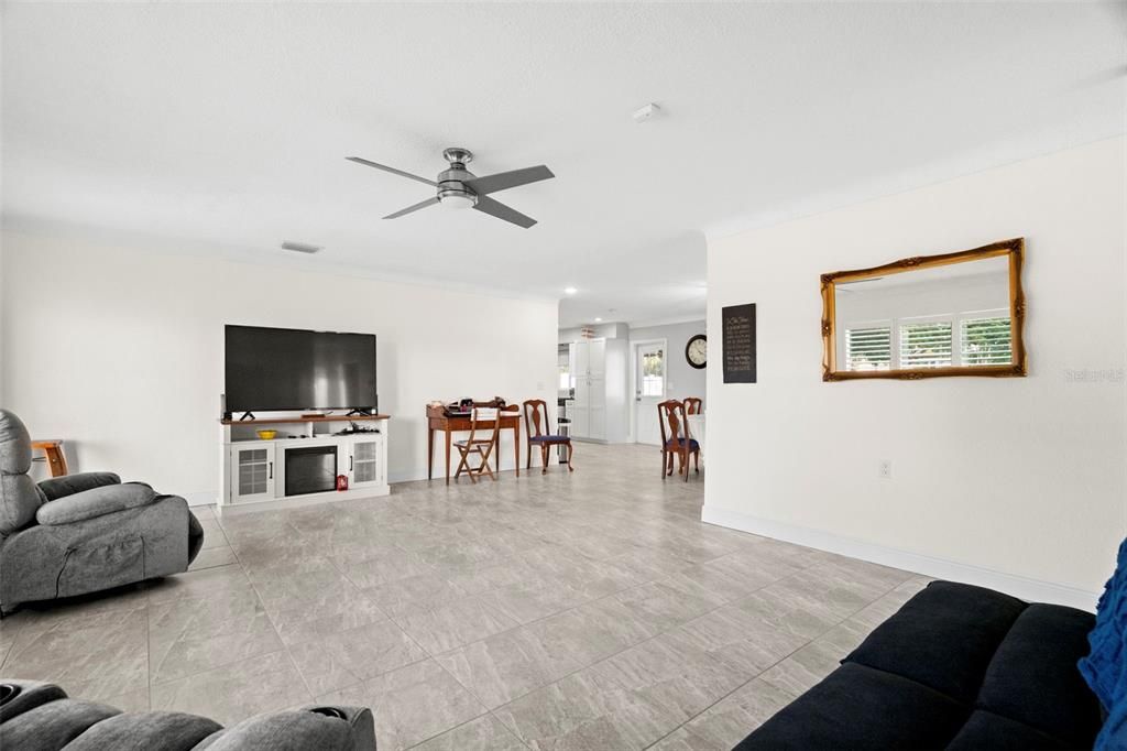 На продажу: $605,000 (3 спален, 1 ванн, 1320 Квадратных фут)