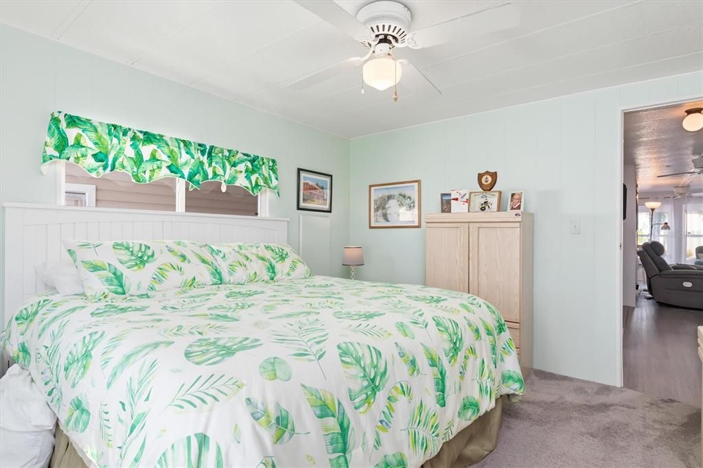 For Sale: $117,500 (2 beds, 2 baths, 1032 Square Feet)