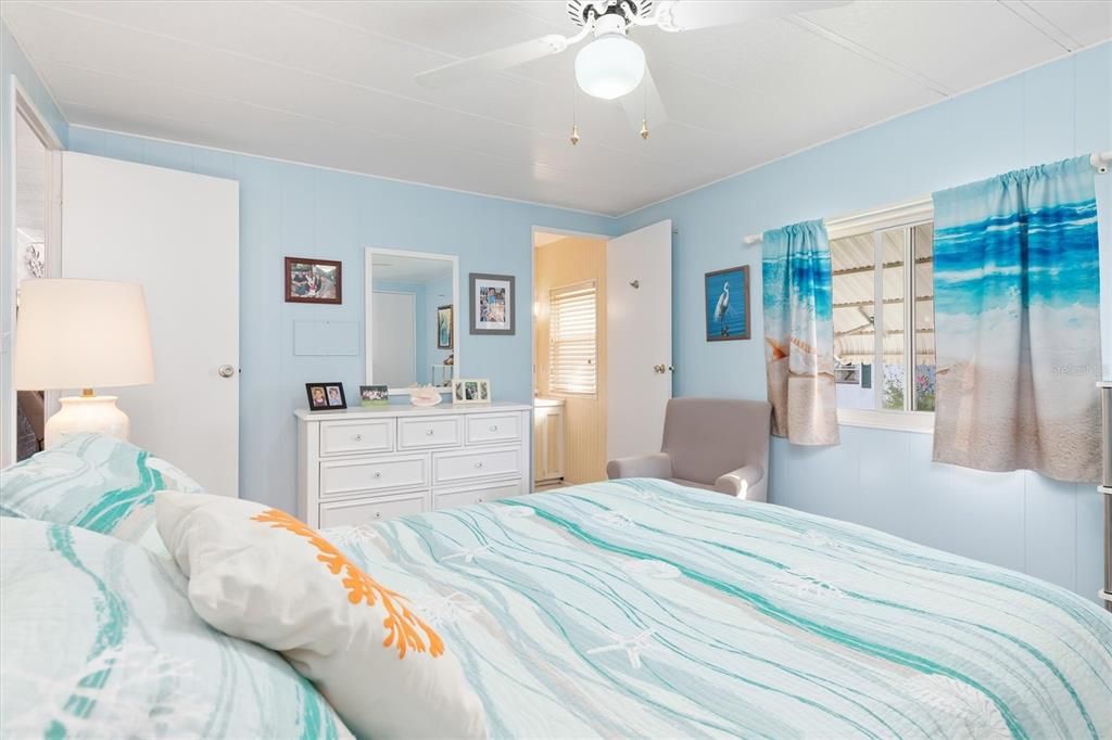 For Sale: $117,500 (2 beds, 2 baths, 1032 Square Feet)