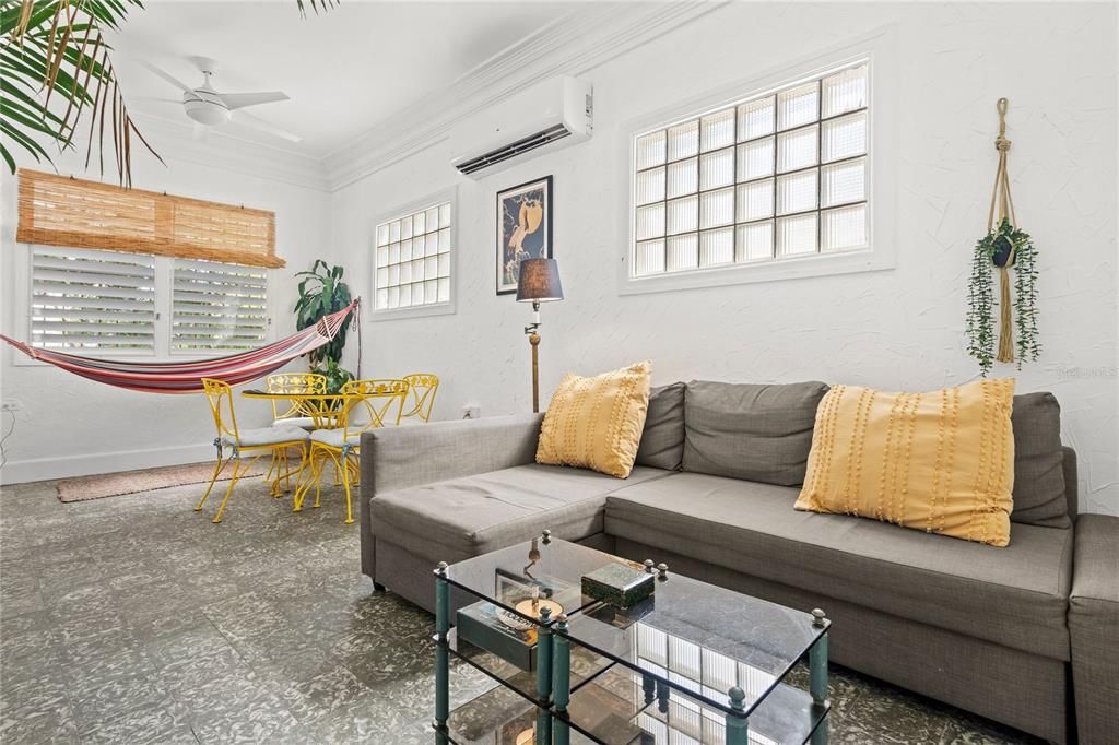 На продажу: $2,750,000 (11 спален, 6 ванн, 4802 Квадратных фут)