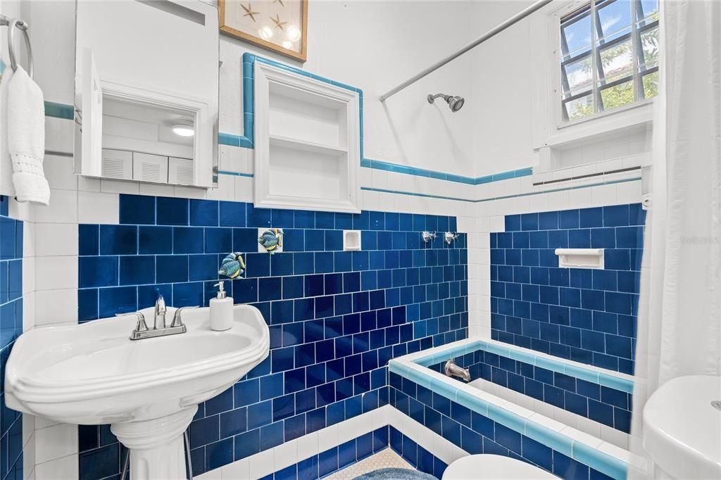 На продажу: $2,750,000 (11 спален, 6 ванн, 4802 Квадратных фут)