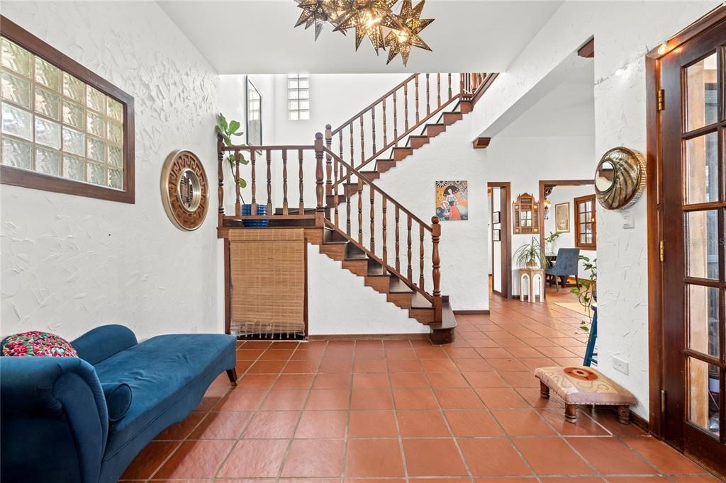 На продажу: $2,750,000 (11 спален, 6 ванн, 4802 Квадратных фут)