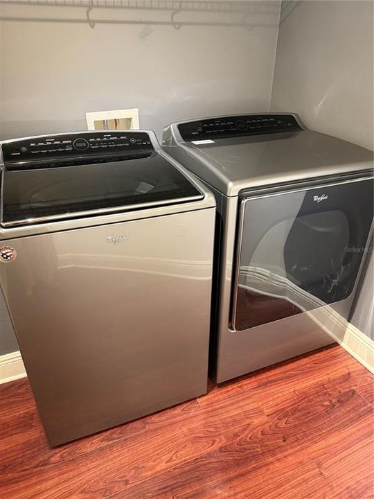 For Rent: $3,200 (2 beds, 2 baths, 1323 Square Feet)