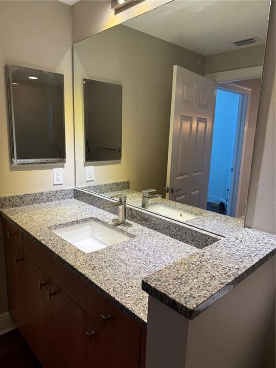 For Rent: $3,200 (2 beds, 2 baths, 1323 Square Feet)