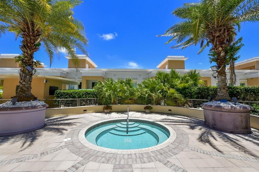 For Rent: $3,200 (2 beds, 2 baths, 1323 Square Feet)