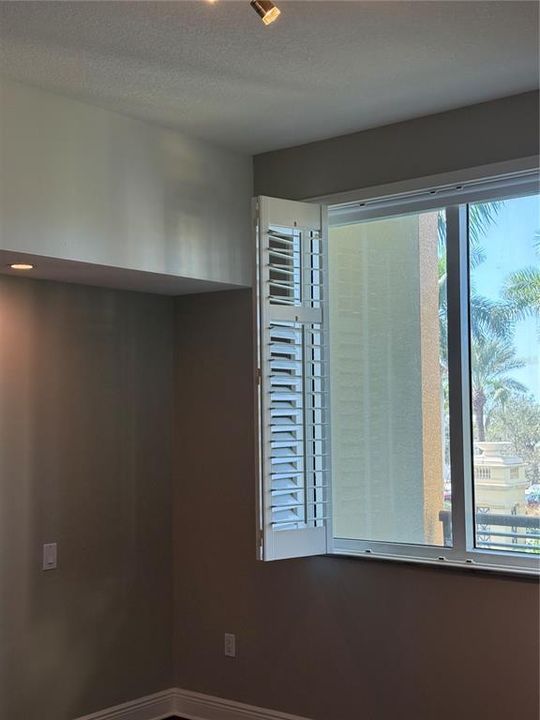 For Rent: $3,200 (2 beds, 2 baths, 1323 Square Feet)