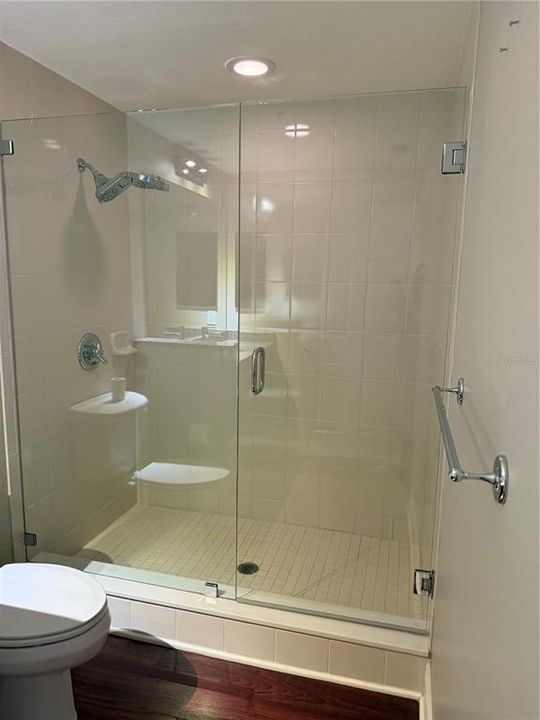 For Rent: $3,200 (2 beds, 2 baths, 1323 Square Feet)