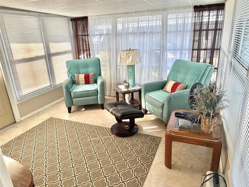 待售: $134,500 (2 贝兹, 2 浴室, 1028 平方英尺)