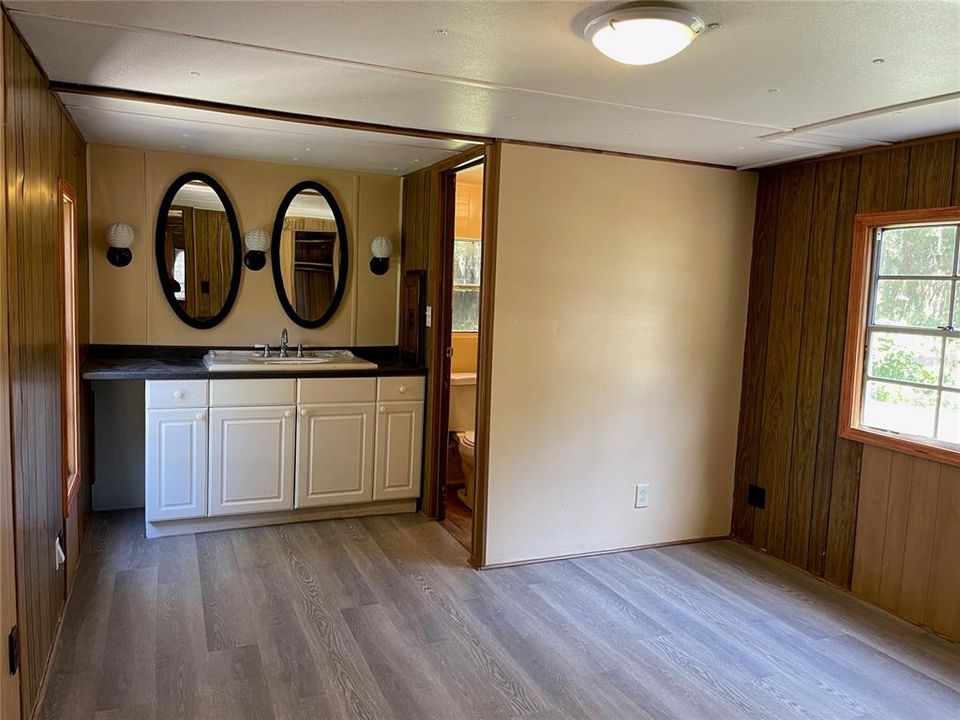 For Rent: $1,585 (2 beds, 2 baths, 744 Square Feet)