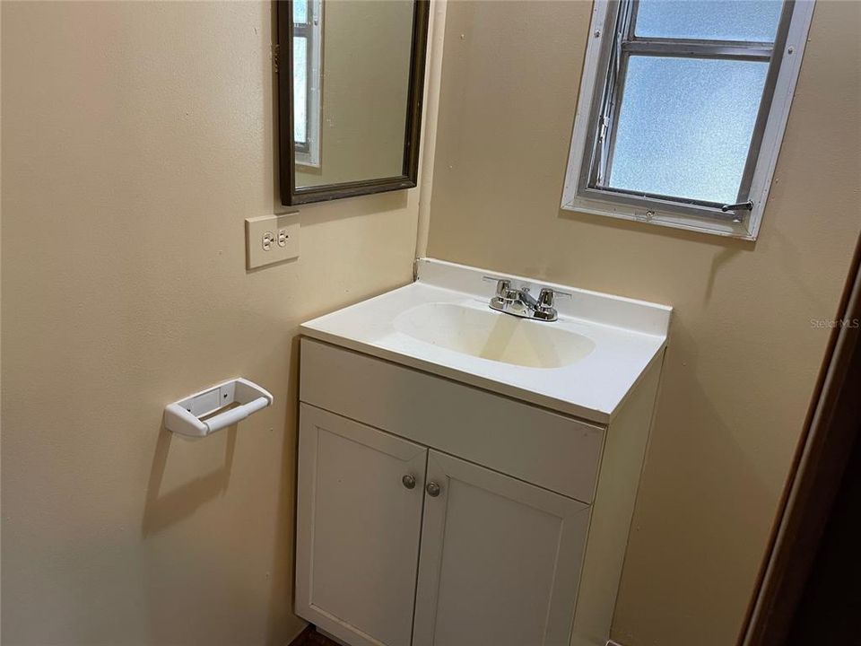 For Rent: $1,585 (2 beds, 2 baths, 744 Square Feet)