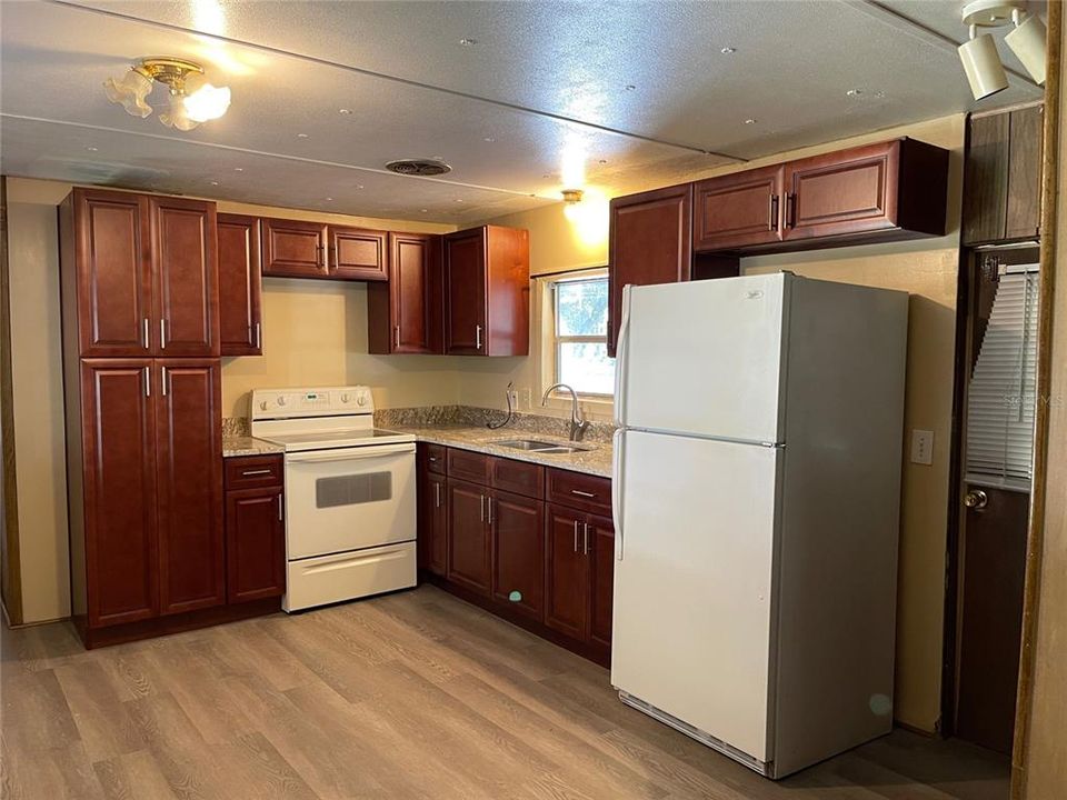 For Rent: $1,585 (2 beds, 2 baths, 744 Square Feet)