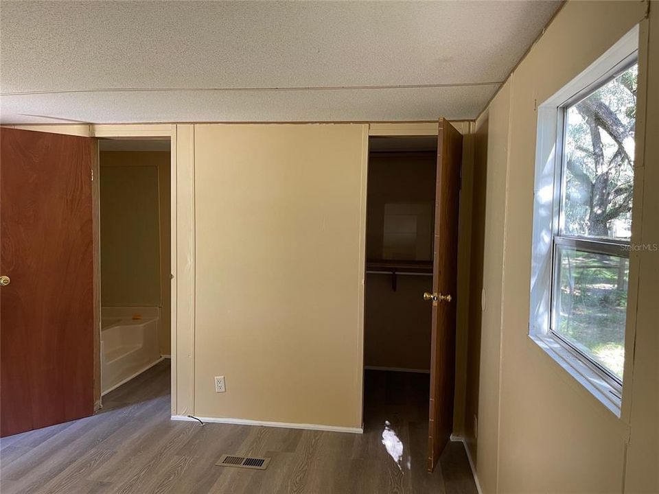 For Rent: $1,585 (2 beds, 2 baths, 744 Square Feet)