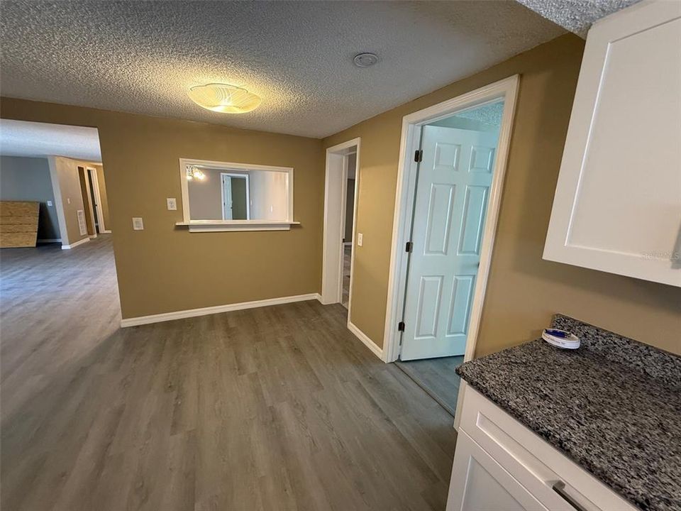 待售: $299,900 (3 贝兹, 2 浴室, 1757 平方英尺)