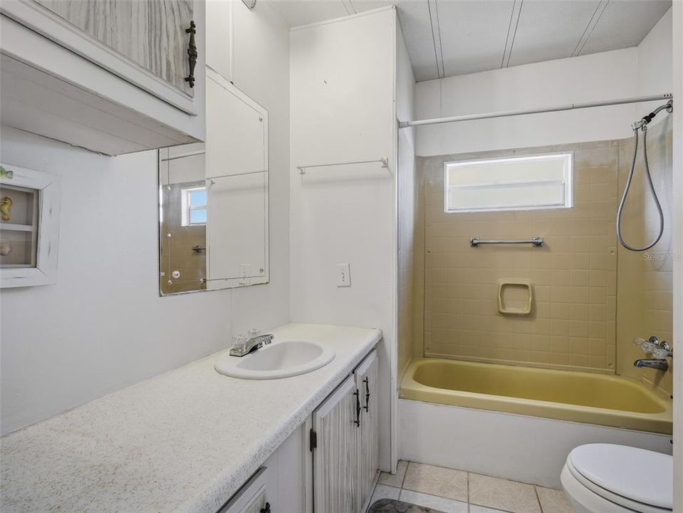 待售: $147,500 (2 贝兹, 2 浴室, 1152 平方英尺)