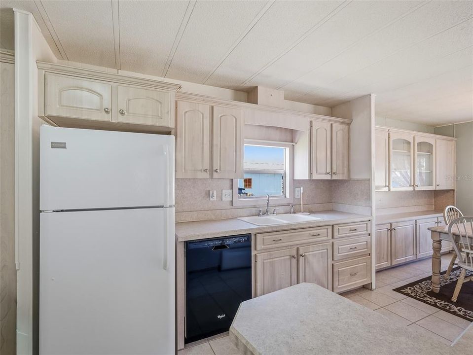 待售: $147,500 (2 贝兹, 2 浴室, 1152 平方英尺)