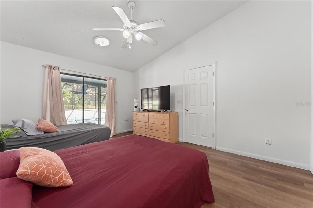 На продажу: $344,900 (3 спален, 2 ванн, 1712 Квадратных фут)