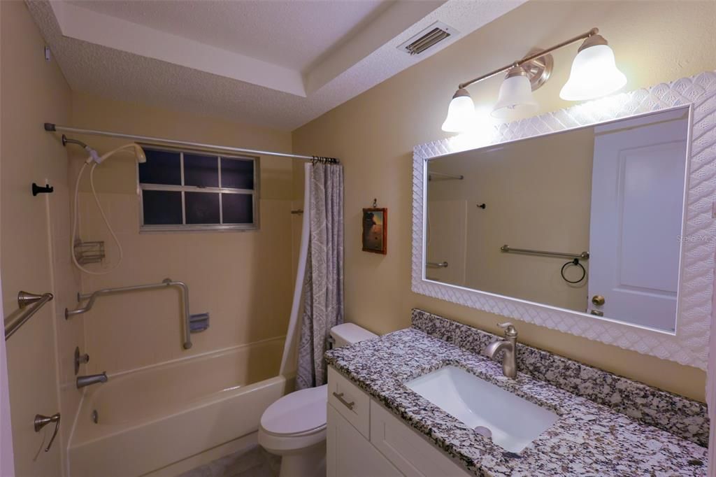 出租: $2,200 (3 贝兹, 2 浴室, 1771 平方英尺)