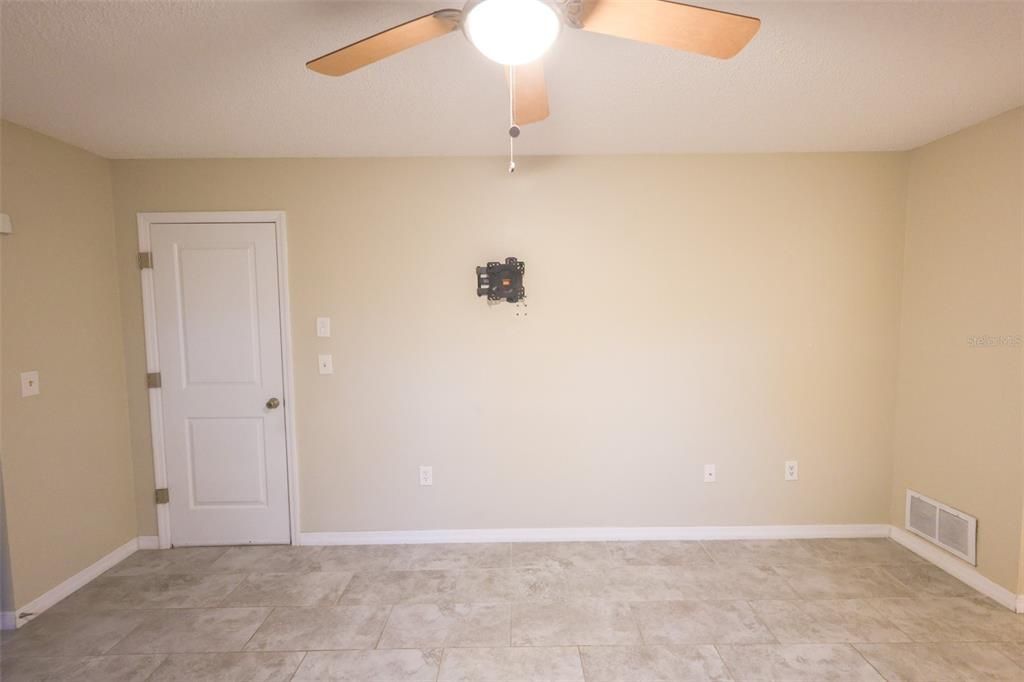 出租: $2,200 (3 贝兹, 2 浴室, 1771 平方英尺)