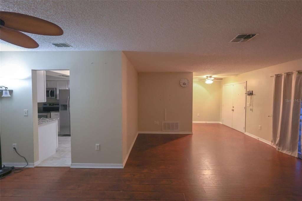 出租: $2,200 (3 贝兹, 2 浴室, 1771 平方英尺)