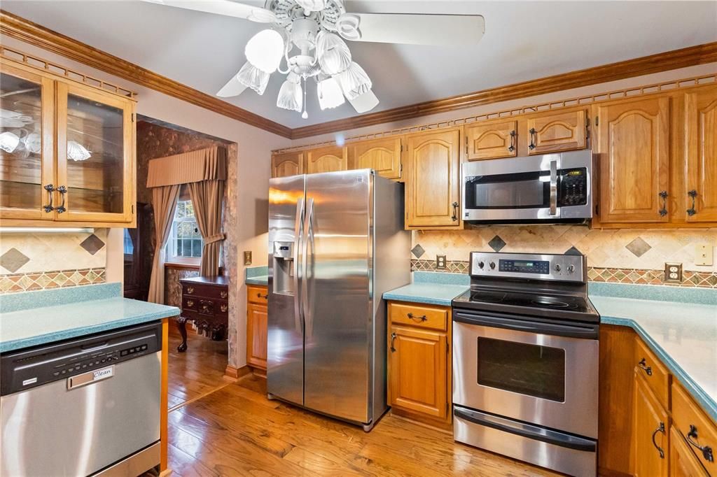 For Sale: $730,000 (5 beds, 3 baths, 3126 Square Feet)