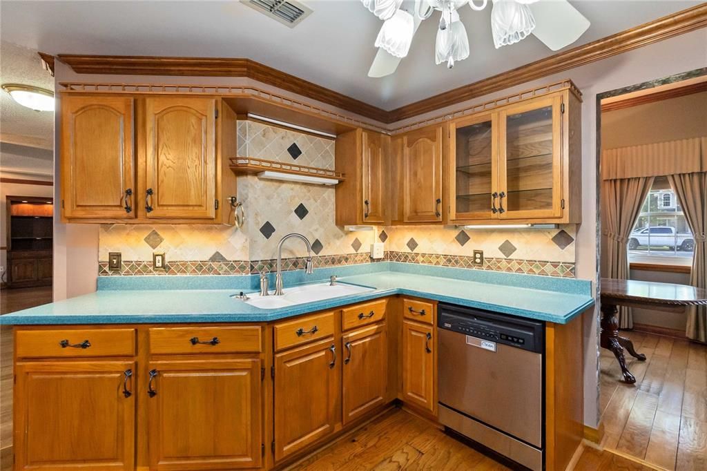 For Sale: $730,000 (5 beds, 3 baths, 3126 Square Feet)