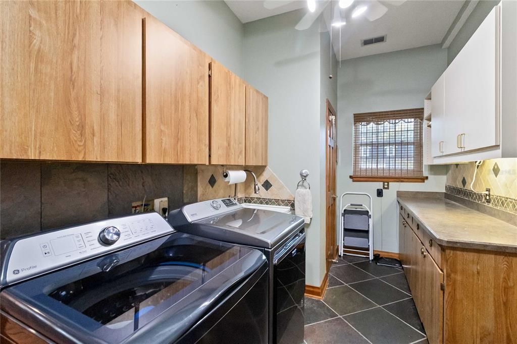 For Sale: $730,000 (5 beds, 3 baths, 3126 Square Feet)