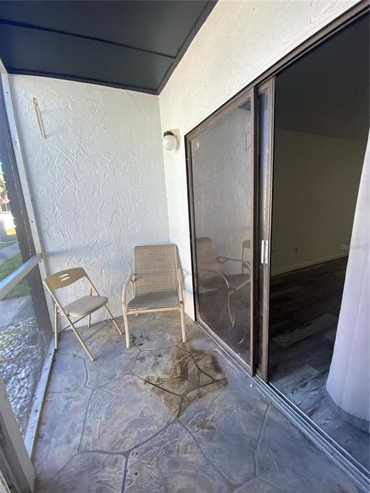 В аренду: $1,000 (0 спален, 1 ванн, 427 Квадратных фут)