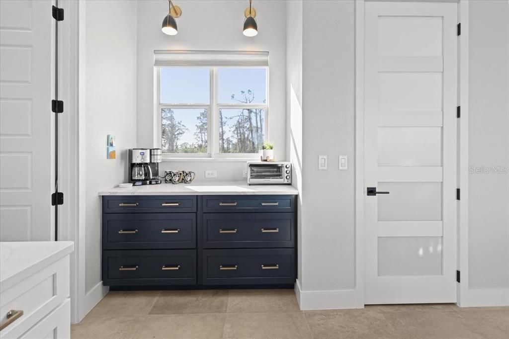 待售: $595,000 (3 贝兹, 2 浴室, 1784 平方英尺)