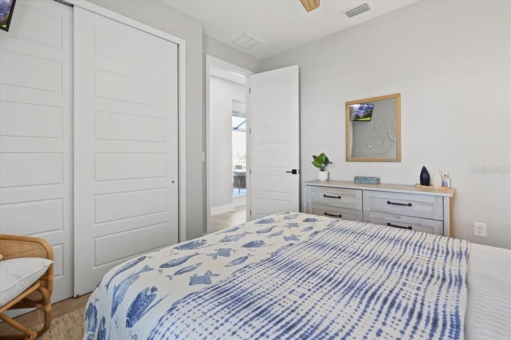 待售: $595,000 (3 贝兹, 2 浴室, 1784 平方英尺)